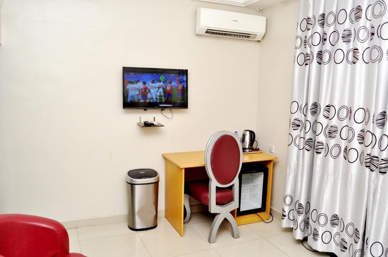Primal Hotel Isaac John Gra Ikeja Luaran gambar