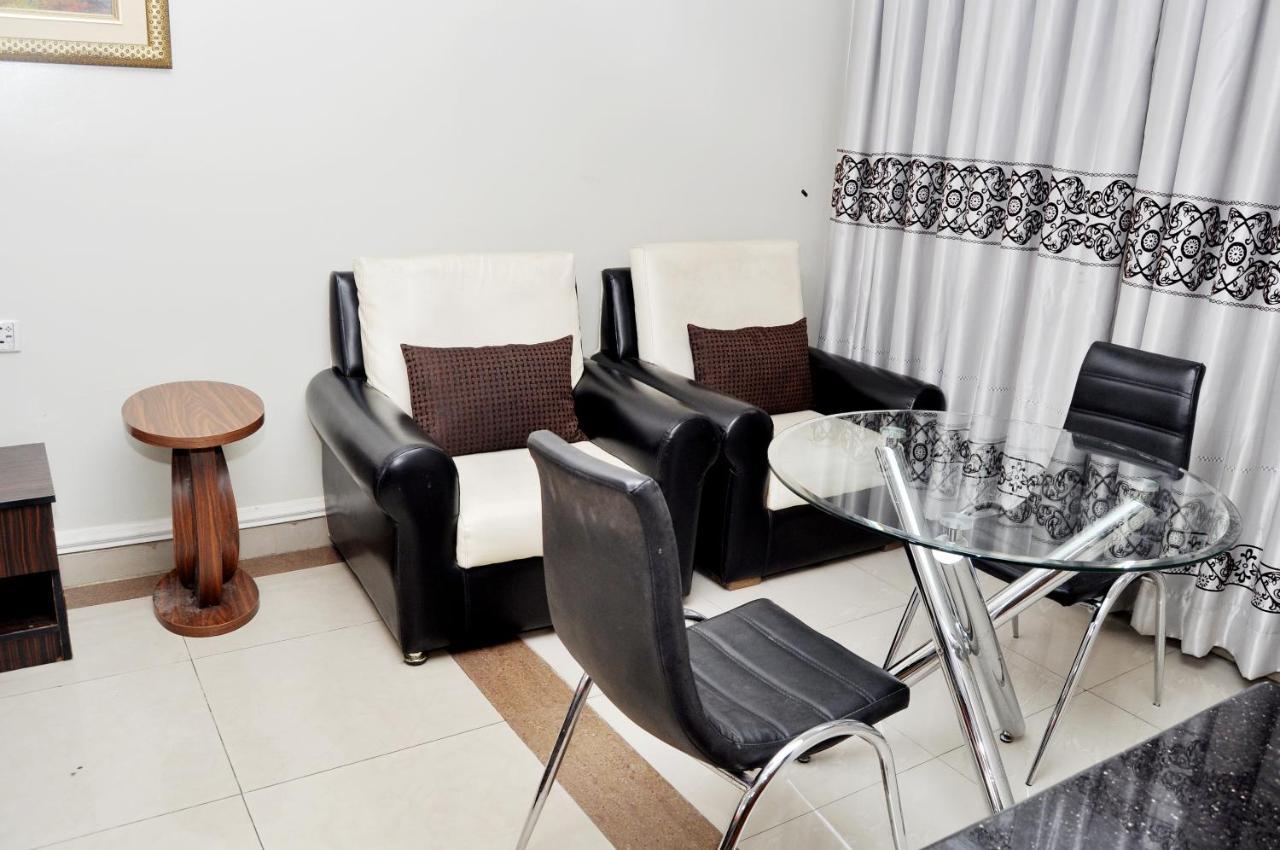 Primal Hotel Isaac John Gra Ikeja Luaran gambar
