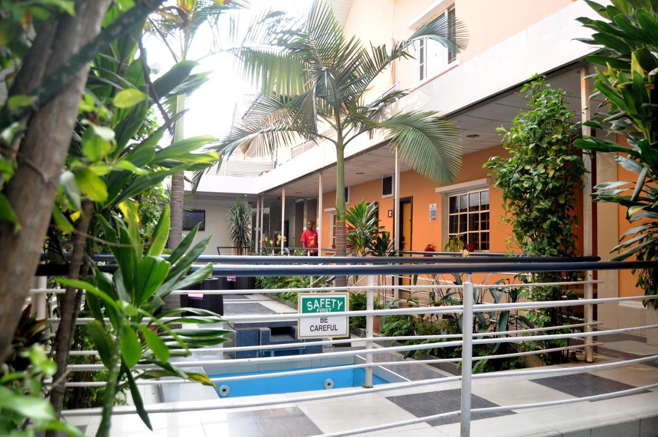Primal Hotel Isaac John Gra Ikeja Luaran gambar
