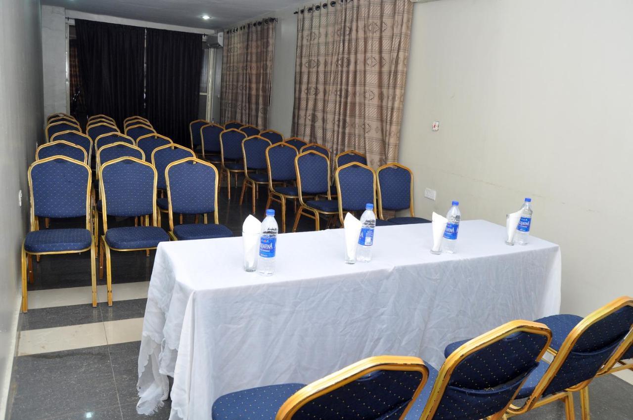 Primal Hotel Isaac John Gra Ikeja Luaran gambar