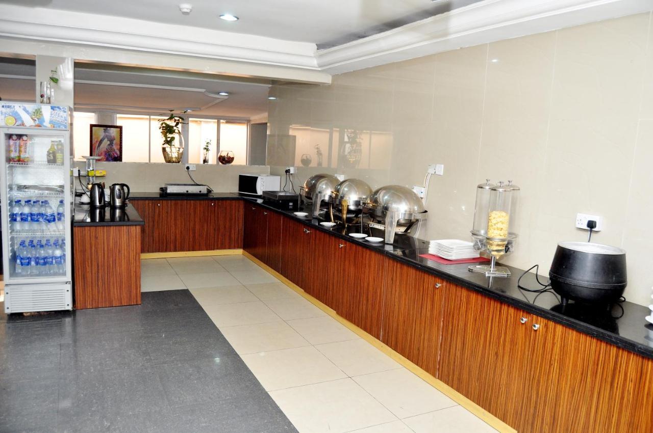Primal Hotel Isaac John Gra Ikeja Luaran gambar