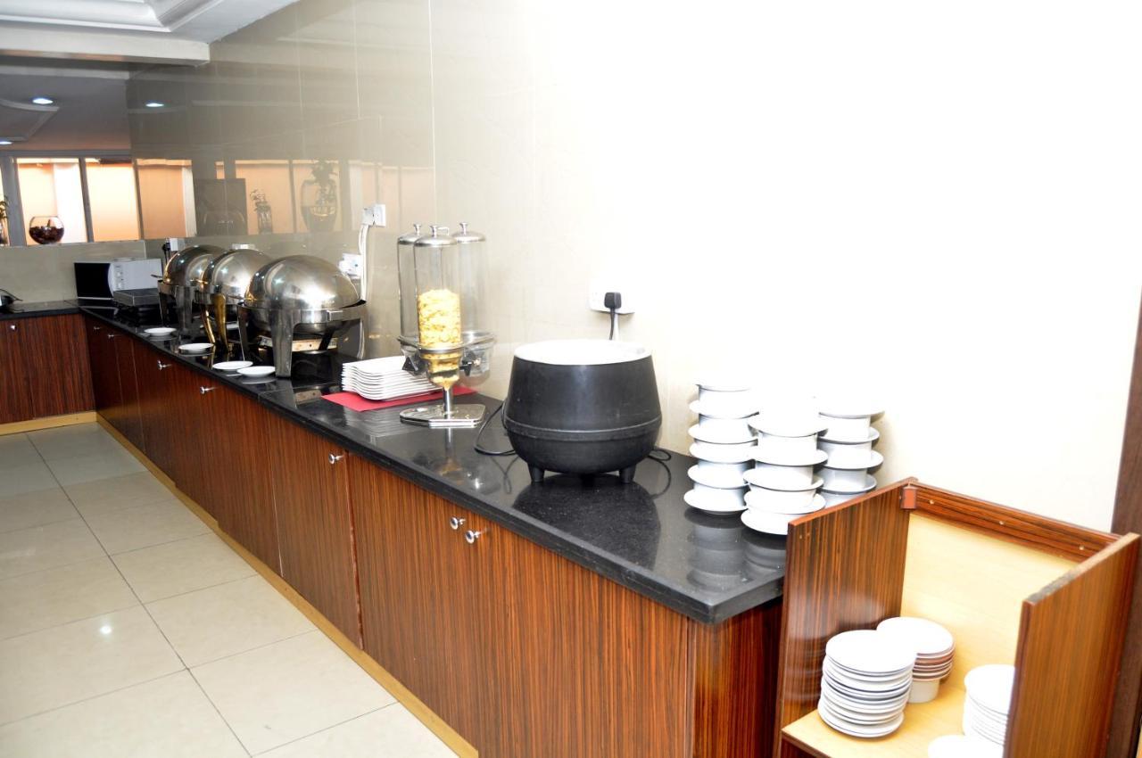 Primal Hotel Isaac John Gra Ikeja Luaran gambar