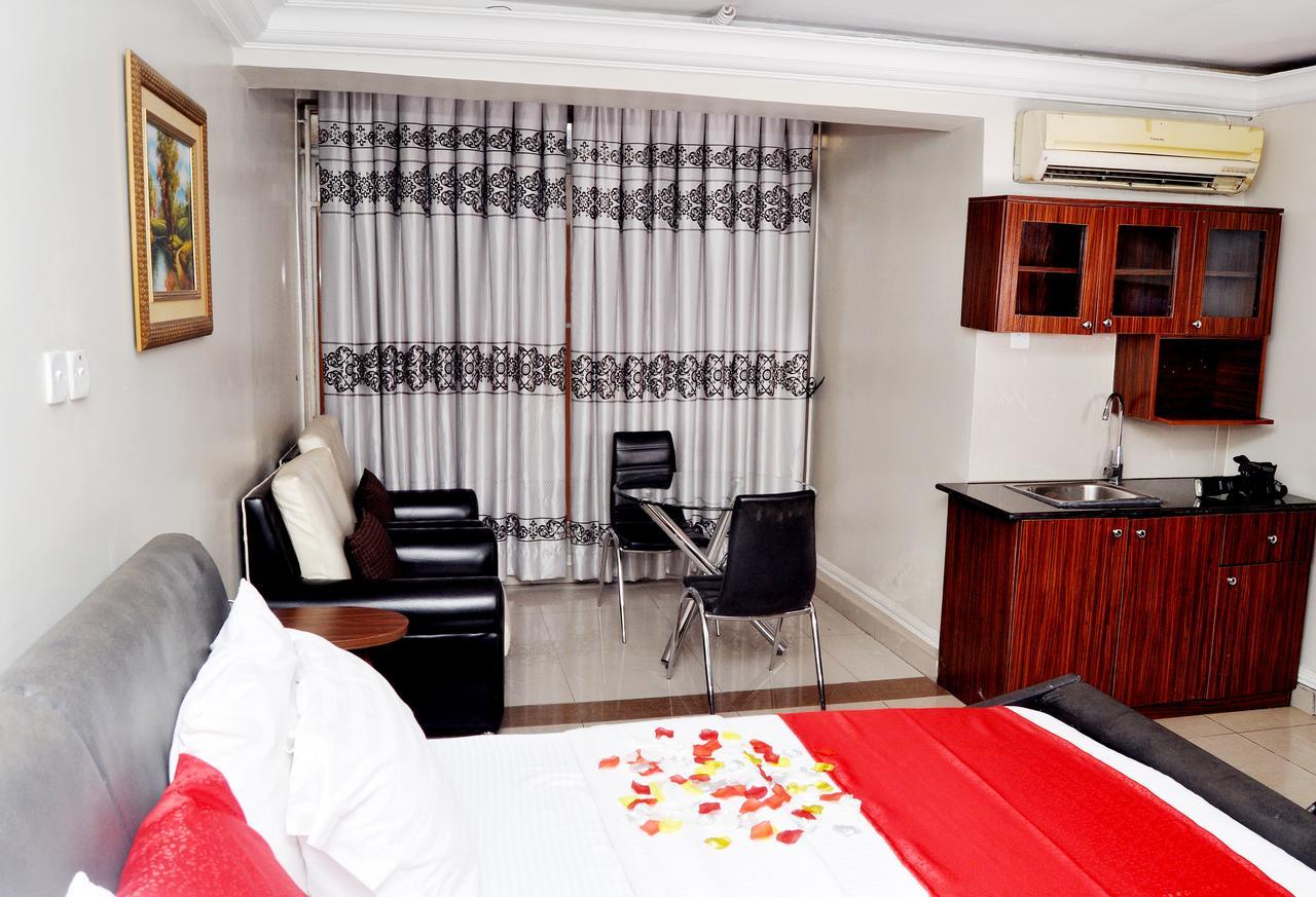 Primal Hotel Isaac John Gra Ikeja Luaran gambar